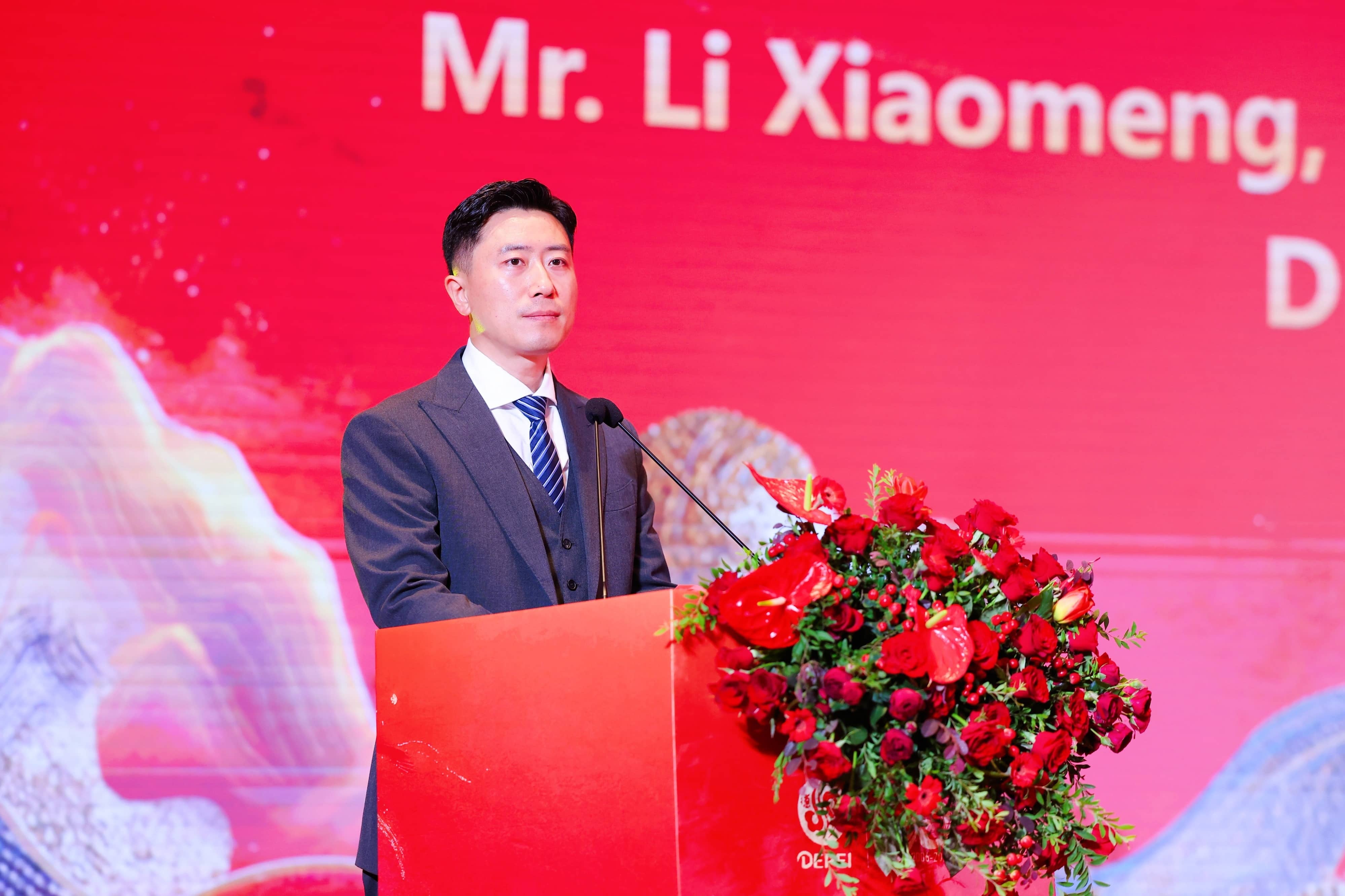 1786608386990503.jpg 李总(1).JPG